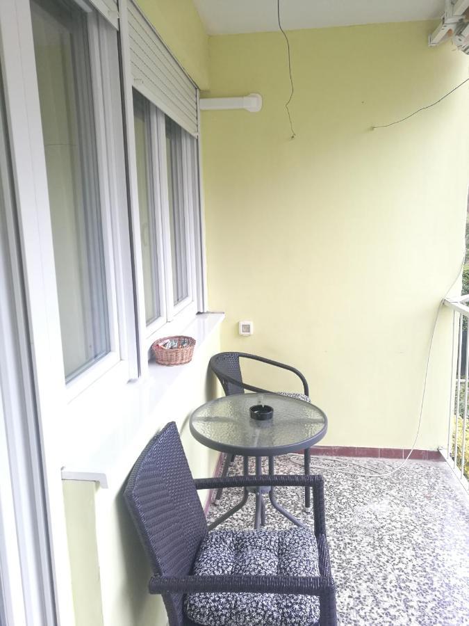 Pretty Big Double Bed Room With Balcony Split Eksteriør bilde