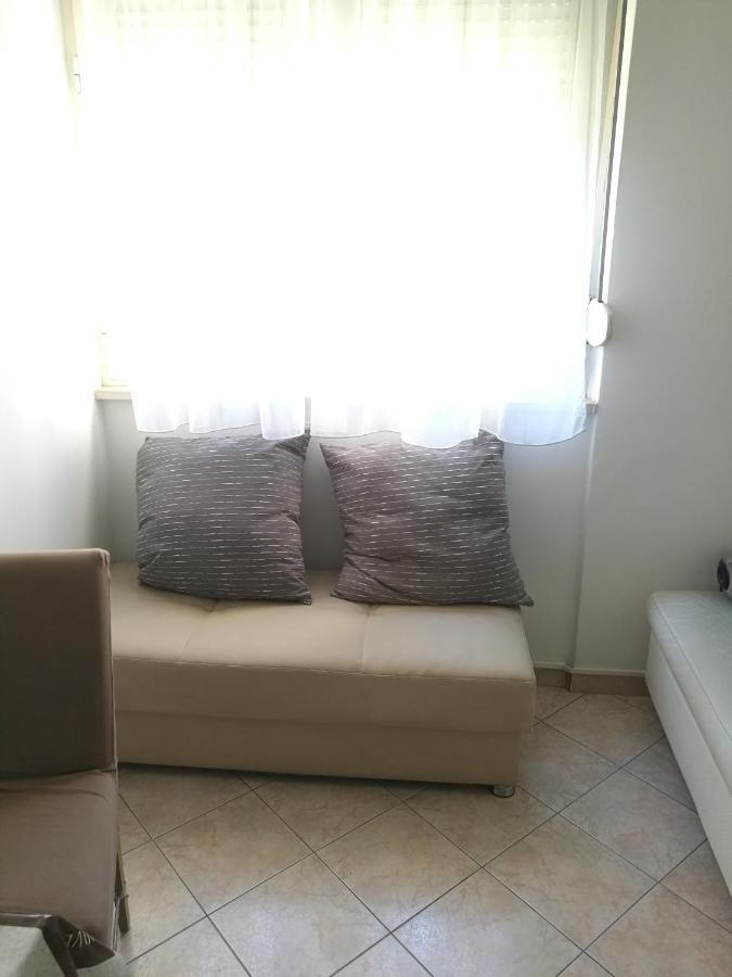 Pretty Big Double Bed Room With Balcony Split Eksteriør bilde